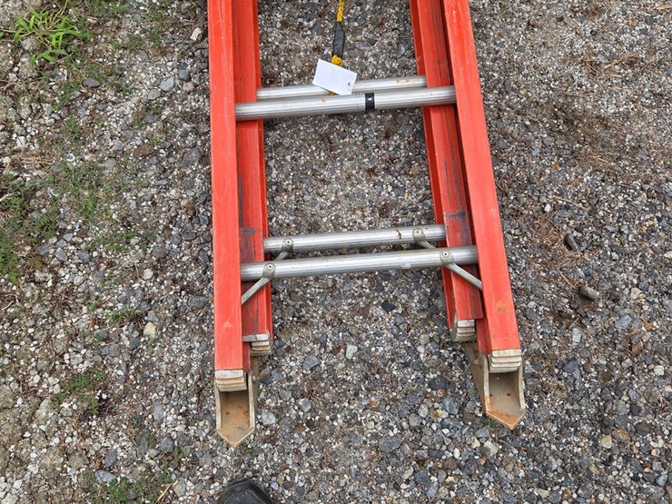 #26-•-40-ft-extension-ladder-image-2