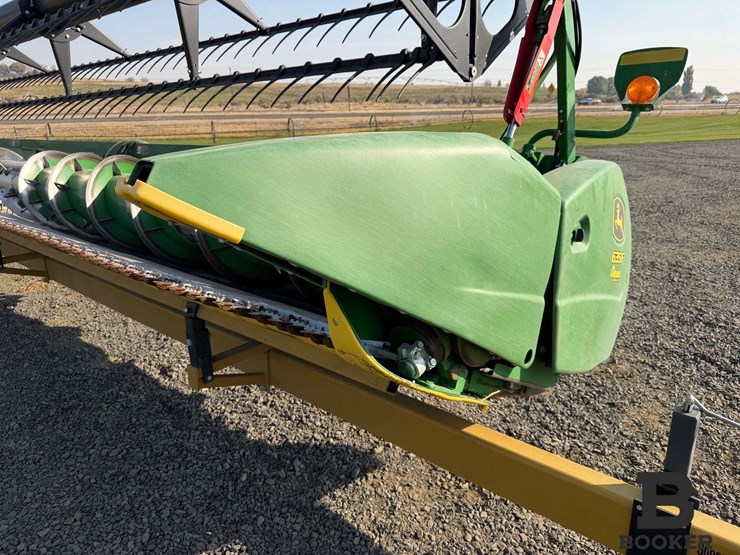 2021-john-deere-635f-header-image-13