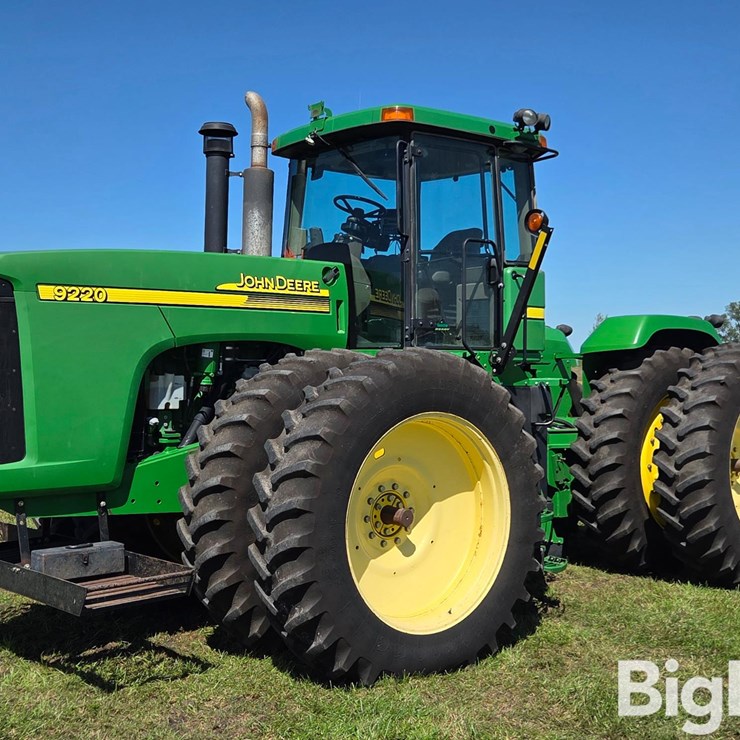 2004 John Deere 9220 4WD Tractor
