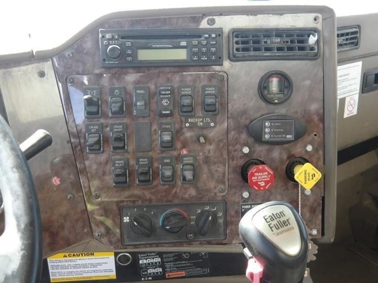 2006-international-5600i-water-truck-image-31