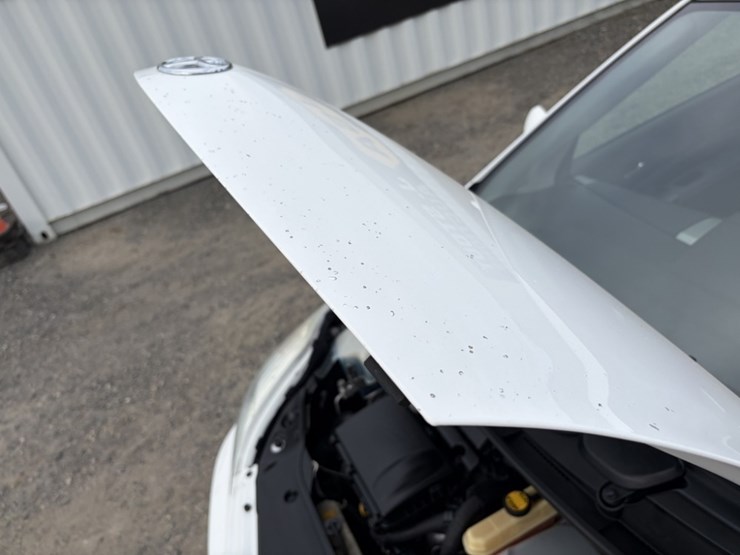 2009-toyota-prius-hybrid-sedan-image-17