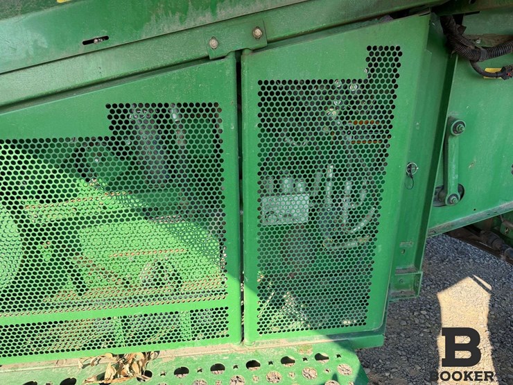 2012-john-deere-s670-combine-image-33