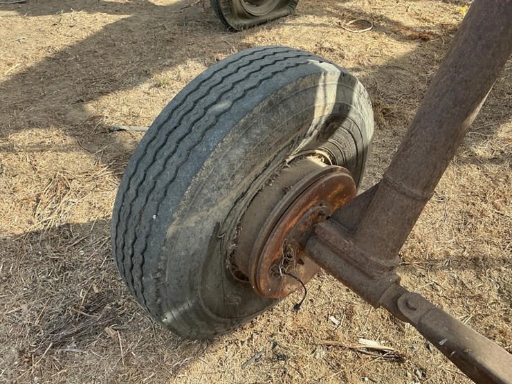 custom-38'-5th-wheel-implement-carrier-image-9