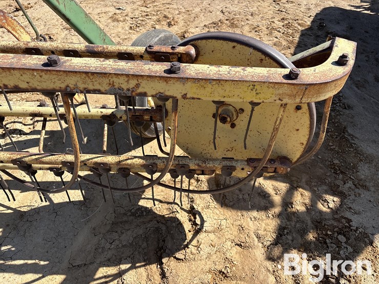 john-deere-660-rake-image-10