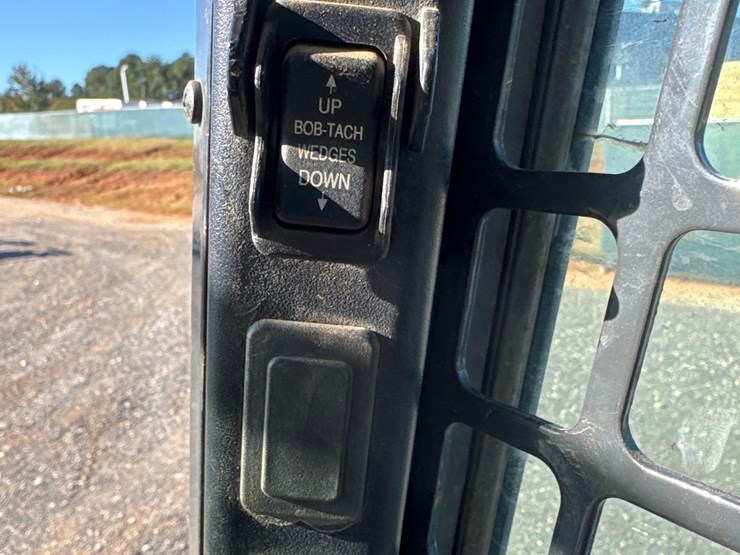 2018-bobcat-t770-image-24