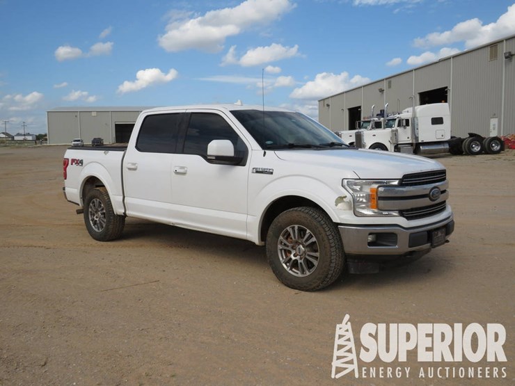 2018-ford-f-150-lariat-4-wd-crew-cab-pickup-image-2