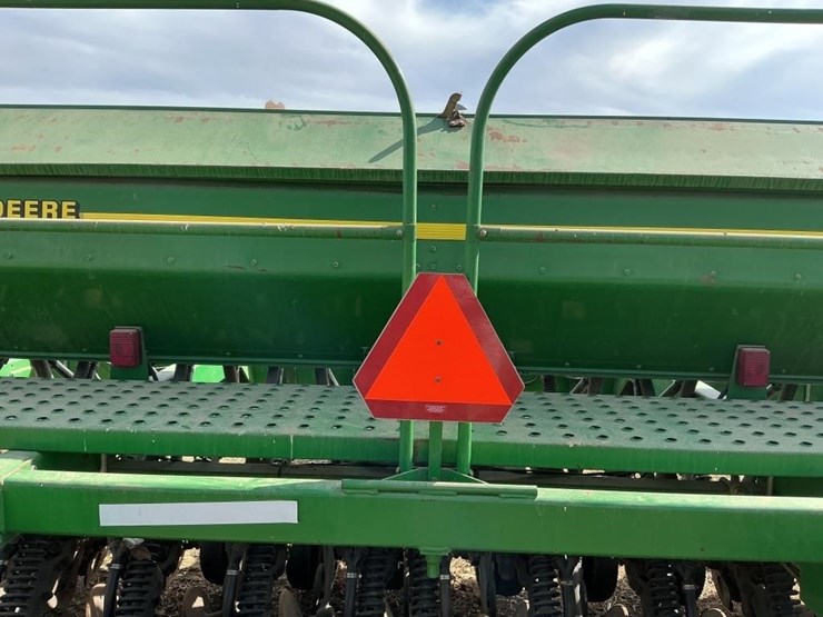 john-deere-1560-14'-pull-grain-drill-image-19