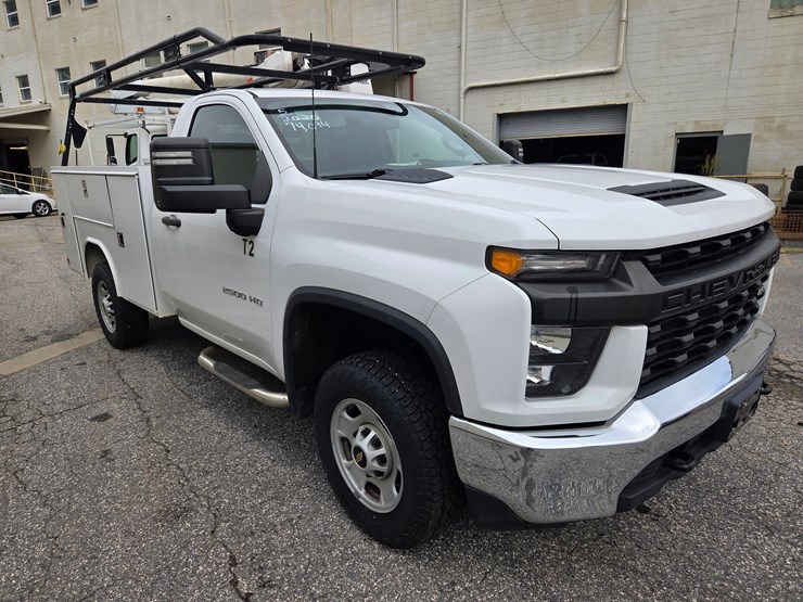 #5-•-2020-chevrolet-2500-service-truck-/-vin:-1gb0wle7xlf295314-/-74,095-miles-image-1