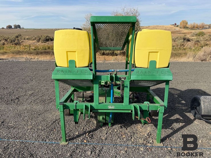 rain-flo-model-1200-2-row-vegetable-transplanter-image-1