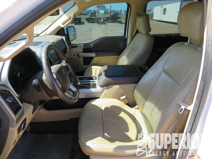 2018-ford-f-150-lariat-4-wd-crew-cab-pickup-image-8