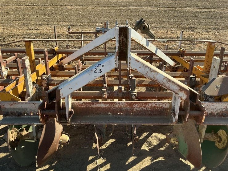 johnson-3-pt-3-row-60"-cultivator-image-8