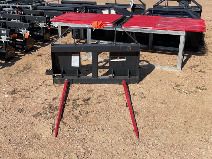 #4109-•-landhonor-bale-spear-frame-attachment-image-12