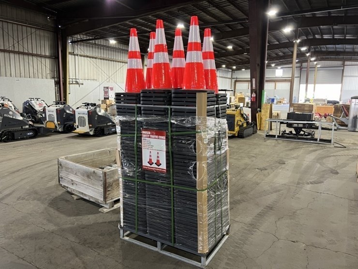 2026-greatbear-safety-traffic-cones,-qty.-250-image-1