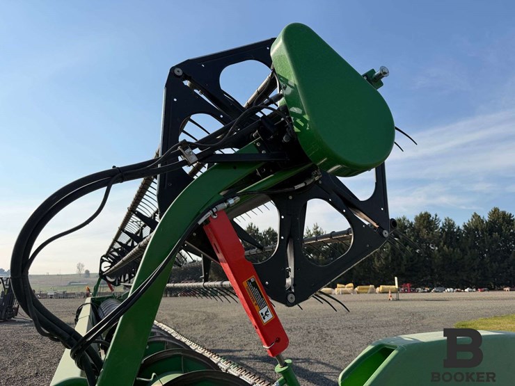 2021-john-deere-635f-header-image-41