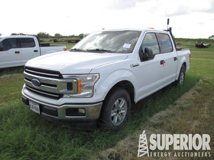 2018-ford-f-150-xlt-crew-cab-pickup-image-1
