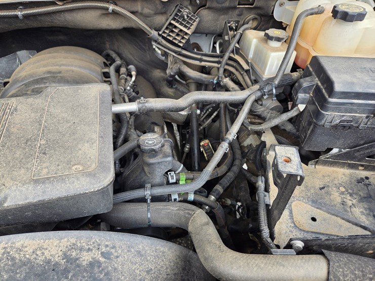 #5-•-2020-chevrolet-2500-service-truck-/-vin:-1gb0wle7xlf295314-/-74,095-miles-image-33