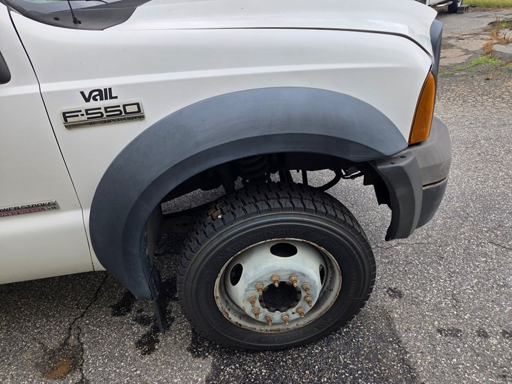 #4-•-2005-f-550-ford-small-bucket-truck-/-vin:-1fdaf56p16eb42272-/-75,475-miles-image-23