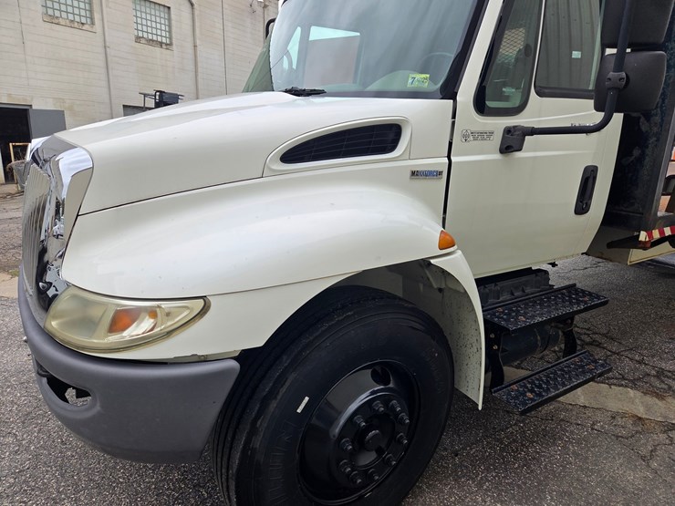 #3-•-2008-international-4300-truck---2008-international-flat-bed-truck-/-vin:-1htmmaal68h651072-/-64,362-miles-image-7