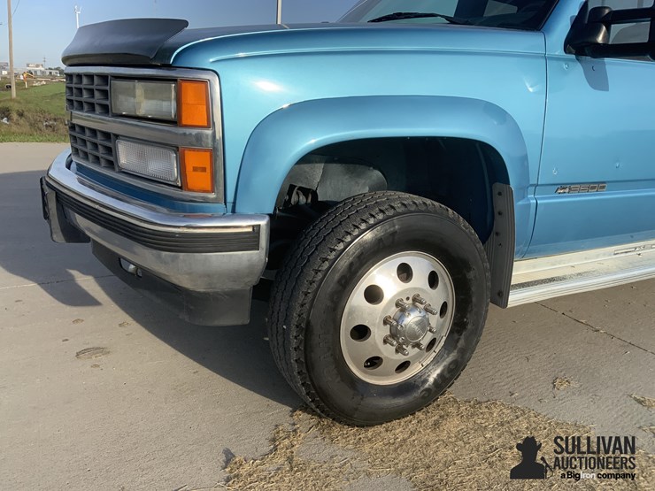 1993-chevrolet-gmt-400-k3500-4x4-extended-cab-dually-pickup-image-14