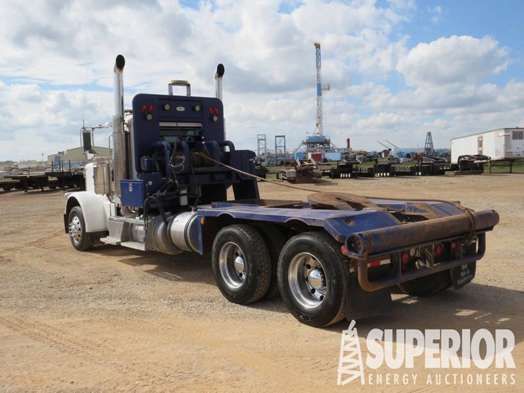 2010-peterbilt-389-t/a-glider-winch-tractor-w/day-cab-image-4