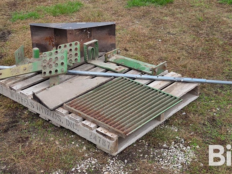 john-deere-tractor-parts-&-vittetoe-chaff-spreader-part-image-7