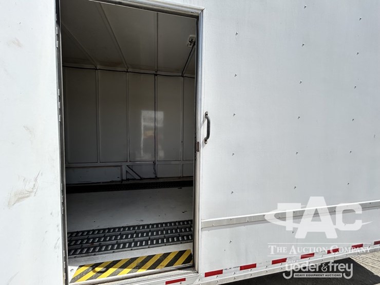 2015-tpd-trailers-cv8548tr-enclosed-car-hauler-gooseneck-trailer,-21,000#gvwr,-47'-box,-8'-interior-height,-mile-marker-pec8-winch,-equalizer-system.-image-8