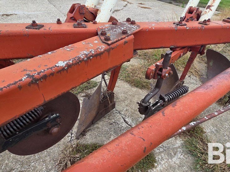 international-720-plow-image-17