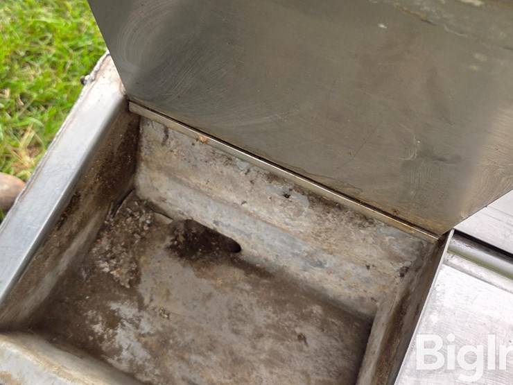 smidley-hog-bar-hog-waterer-image-15