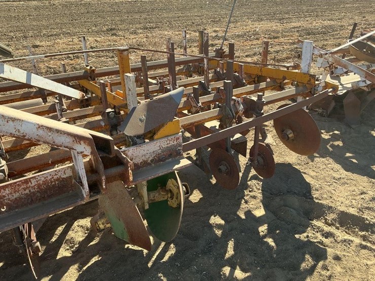 johnson-3-pt-3-row-60"-cultivator-image-10