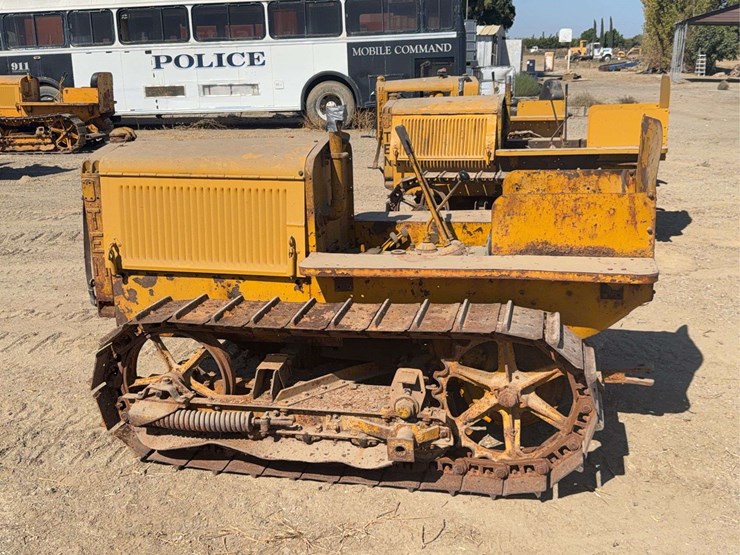 caterpillar-10-image-2