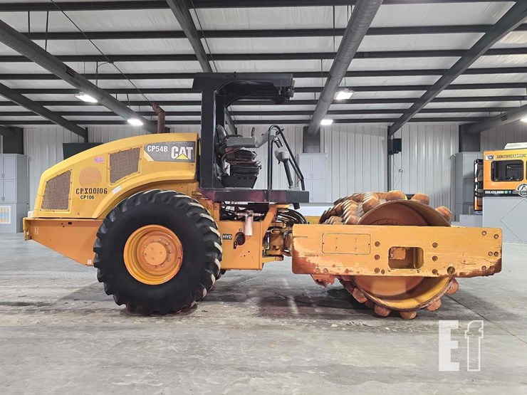 2012-caterpillar-cp54b-image-6