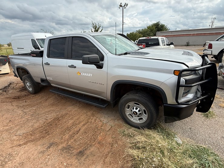 2021-chevrolet-silverado-2500hd-image-3