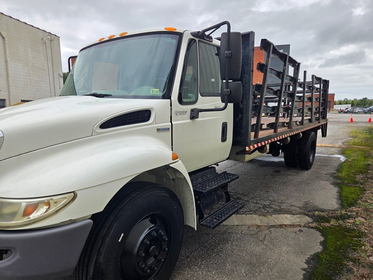 #3-•-2008-international-4300-truck---2008-international-flat-bed-truck-/-vin:-1htmmaal68h651072-/-64,362-miles-image-6