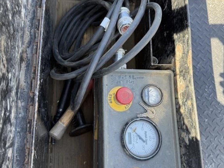 2005-asphalt-zipper-az-480hd-asphalt-grinder-image-22