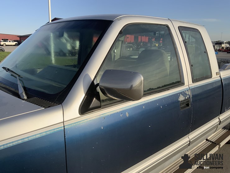 1993-chevrolet-silverado-gmt-400-k1500-4x4-extended-cab-pickup-image-15