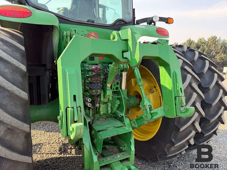 2011-john-deere-8335r-tractor-image-40