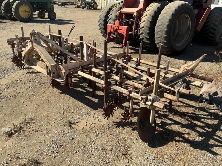 custom-3-pt-3-row-60"-cultivator-image-2