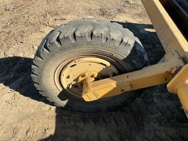 custom-16'-portable-pull-stomper-roller-image-12