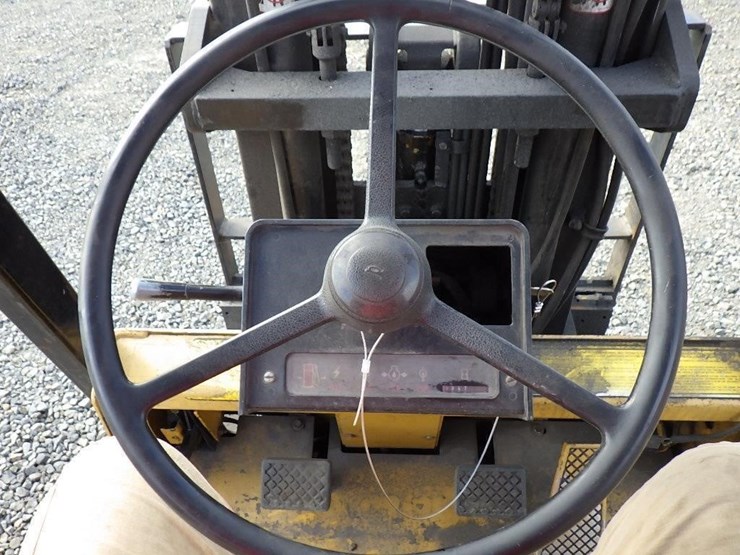 caterpillar-t70d-forklift-image-23