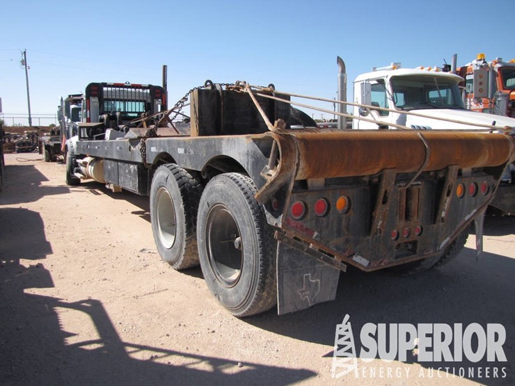 2009-mack-gu713-t/a-bed-truck-image-3