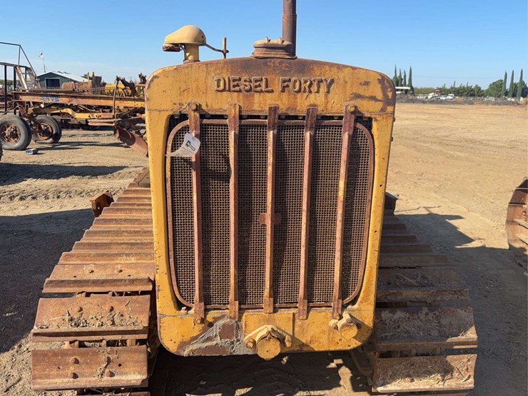 caterpillar-forty-diesel-image-9
