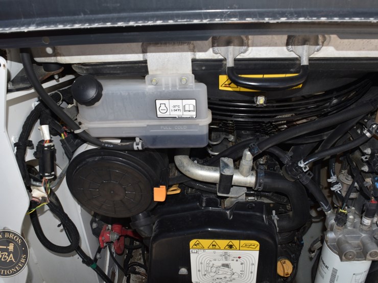 2023-bobcat-t76-image-32