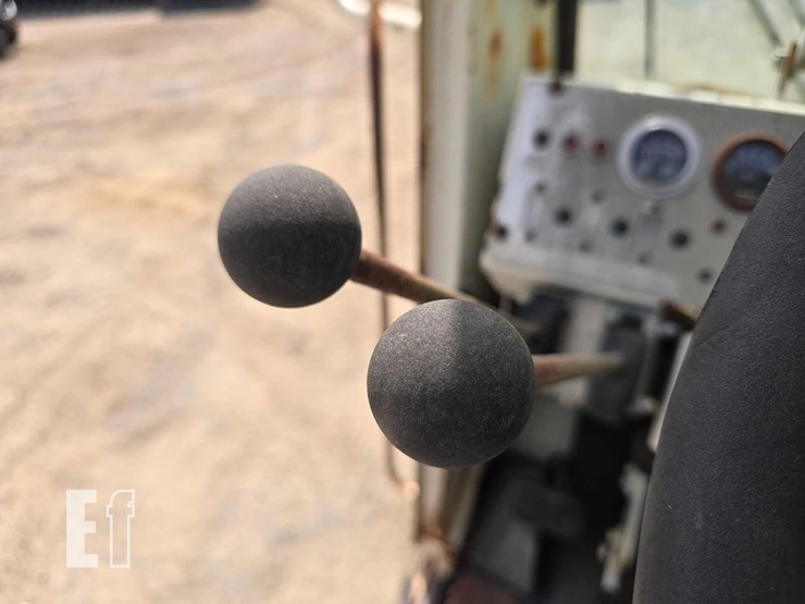 p&h-century-rough-terrain-crane-3720-image-16