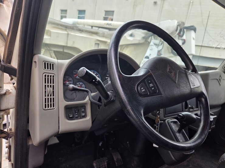 #3-•-2008-international-4300-truck---2008-international-flat-bed-truck-/-vin:-1htmmaal68h651072-/-64,362-miles-image-30