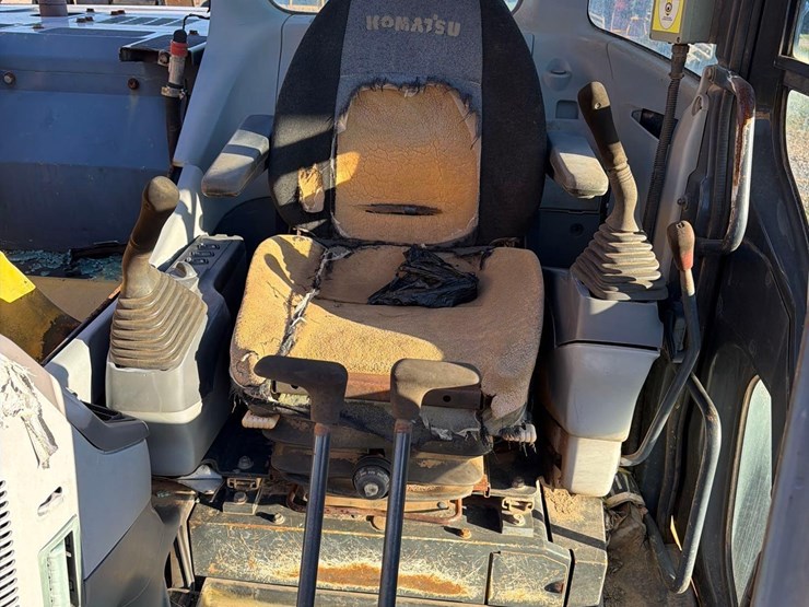 komatsu-pc138us-lc-2-image-10
