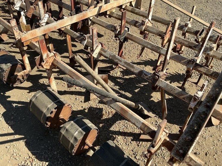 custom-3-pt-3-row-60"-cultivator-image-12