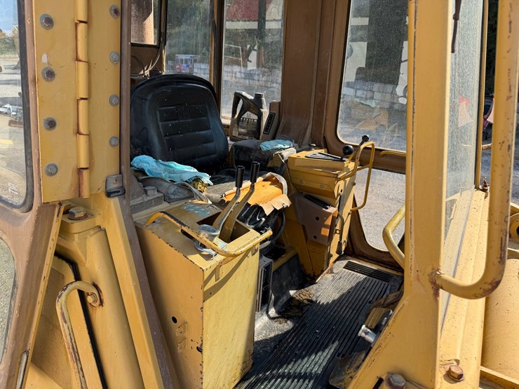 #4088-•-caterpillar-963-crawler-loader-image-72