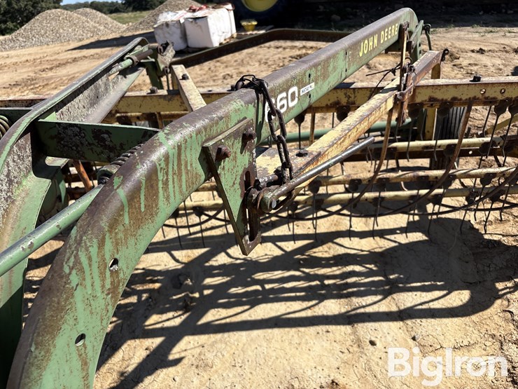 john-deere-660-rake-image-14