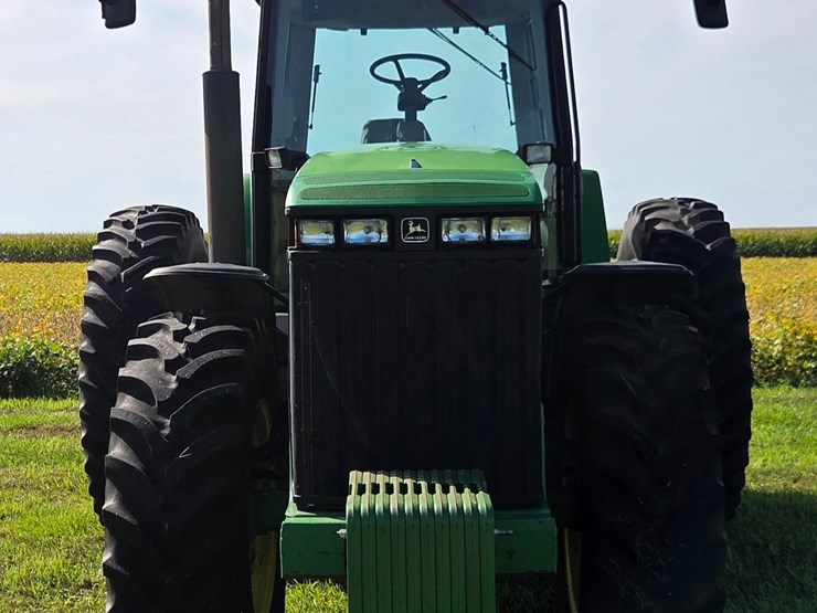 1995-john-deere-8100-mfwd-tractor-image-2