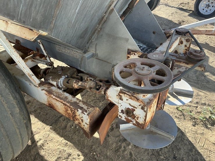 ag-spreader-200-9.5'x6'-s.s.-fertilizer-spreader-image-8